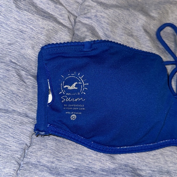 ๐๏ธ5 for $20๐๏ธ Hollister Strapless Bikini Top - Picture 3 of 3